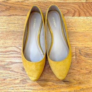 Old Navy Pointed Toe Fabric Flats